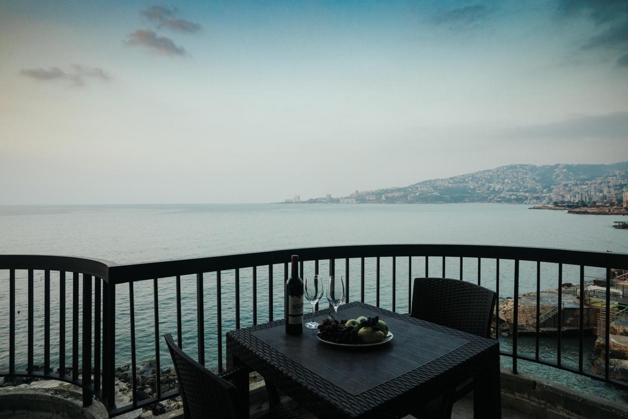 Holiday Suites Hotel & Beach Resort Джуния Экстерьер фото