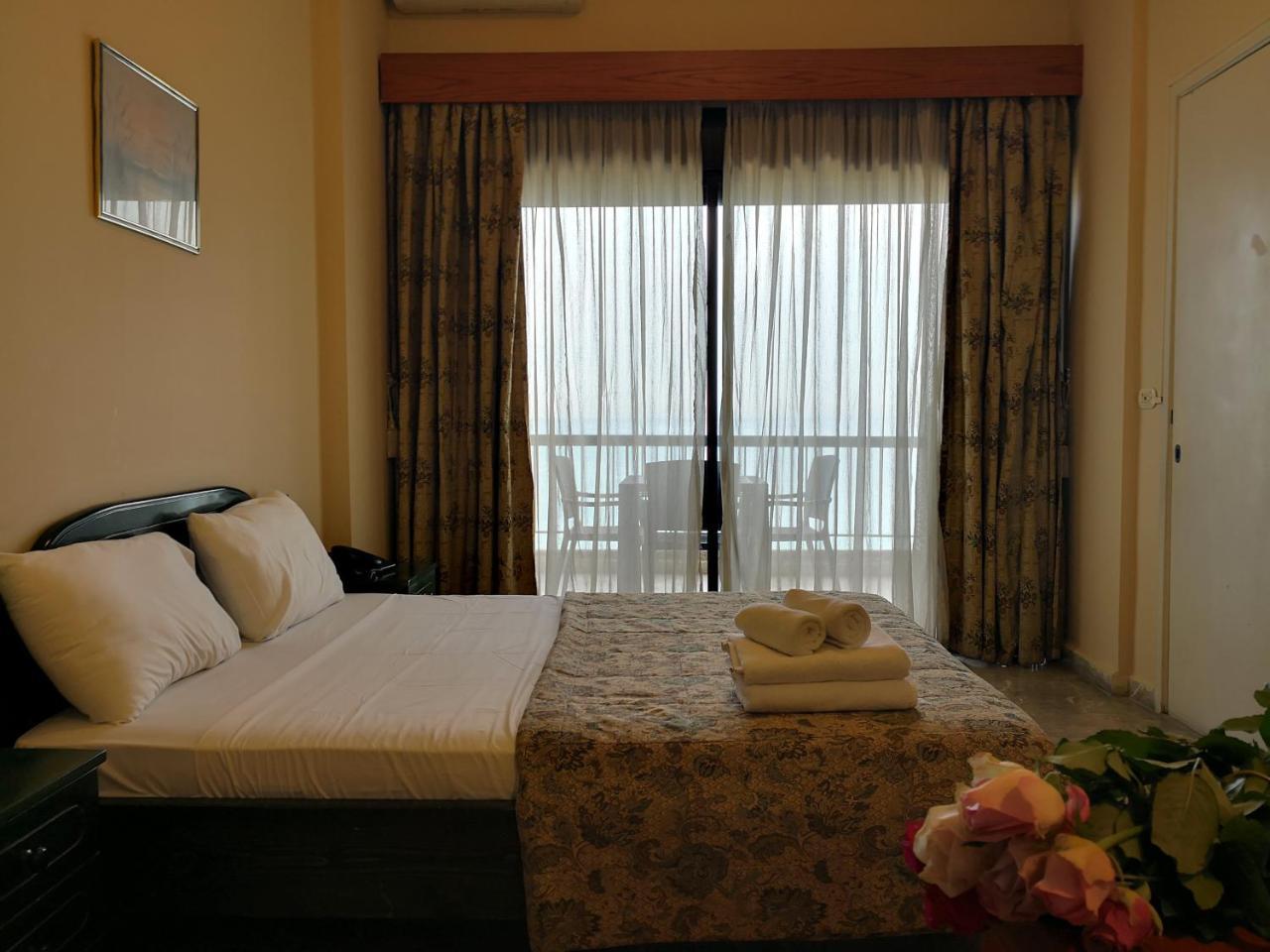 Holiday Suites Hotel & Beach Resort Джуния Экстерьер фото