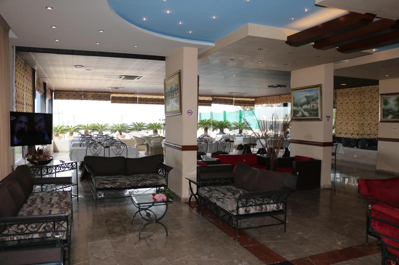 Holiday Suites Hotel & Beach Resort Джуния Экстерьер фото
