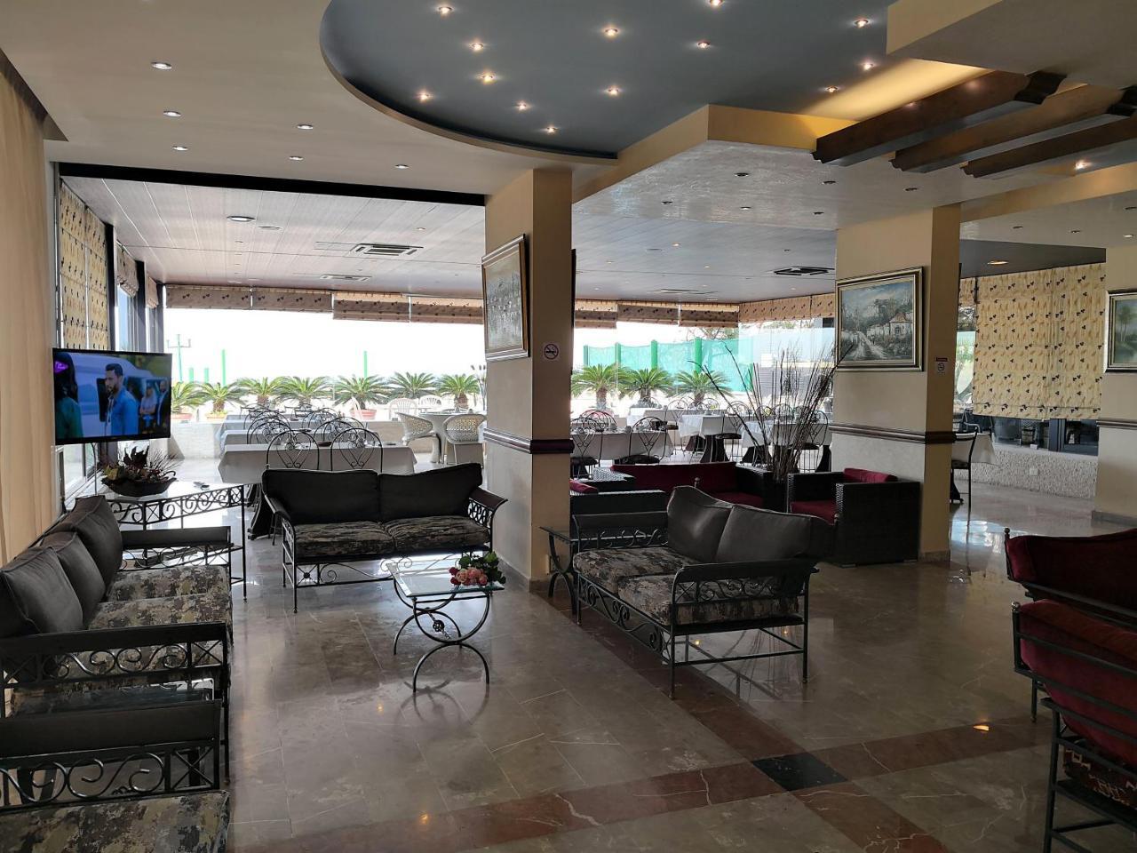Holiday Suites Hotel & Beach Resort Джуния Экстерьер фото